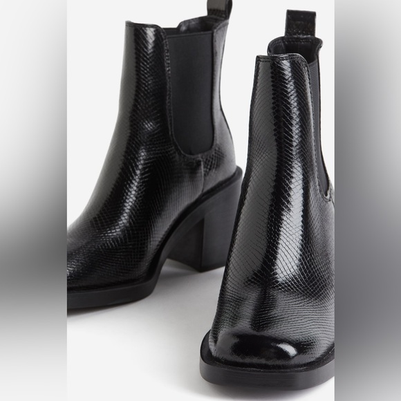 CHELSEA BOOTS WITH HEEL - Picture 5 of 15